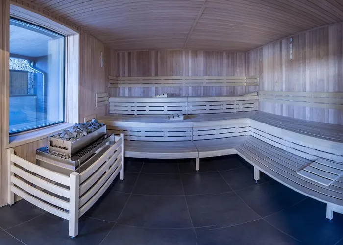 Florian Aparthotel 4*
